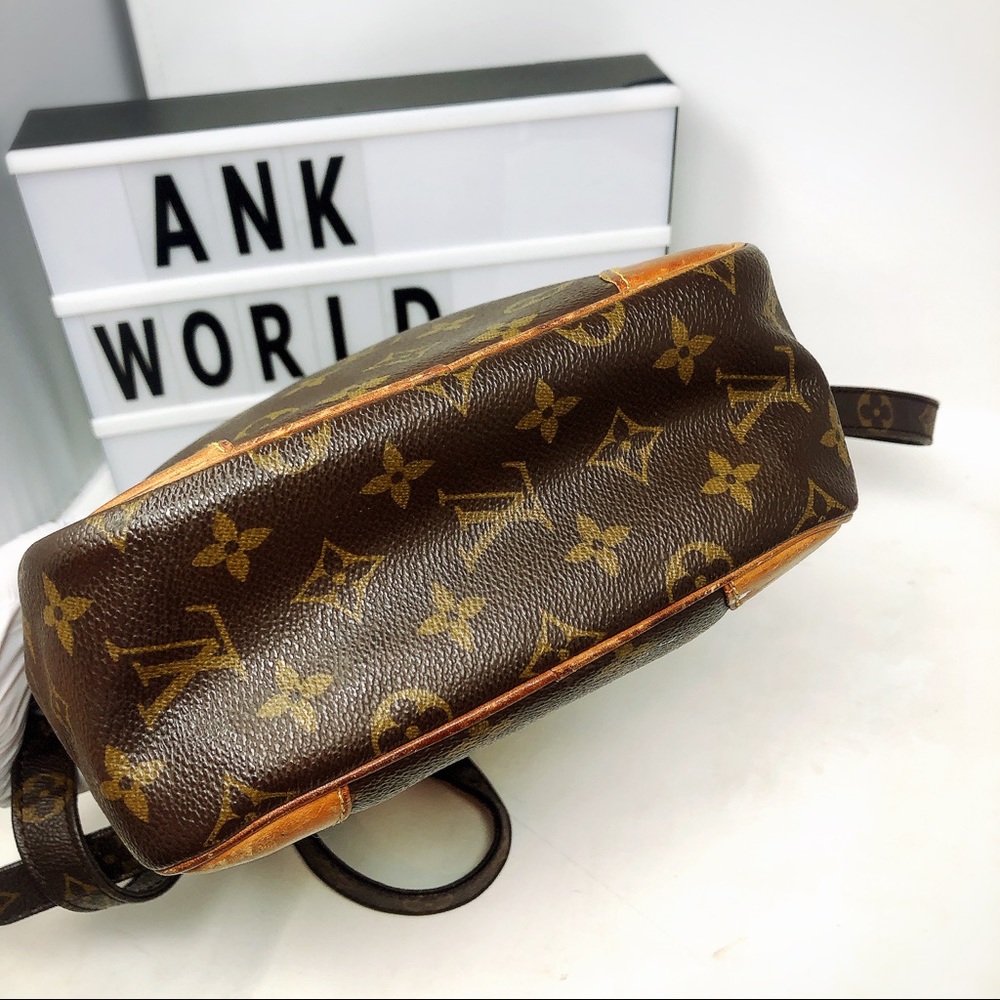 SOLD Louis Vuitton Danube Monogram Crossbody Bag - Picture 5 of 16